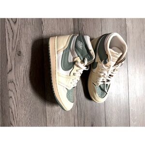 Nike Air Jordan 1 High Sneakers size 7.5